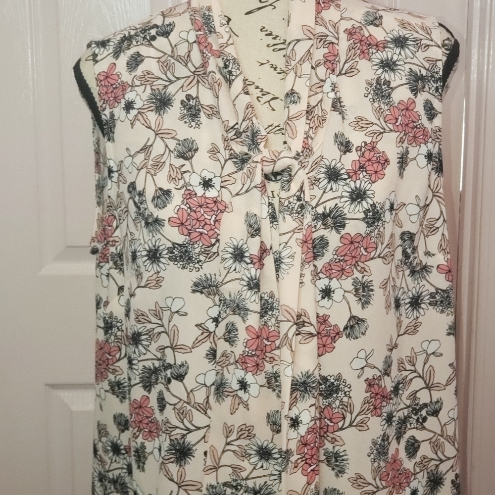 LIZ Claiborne Career top NWT - Picture 4 of 8
